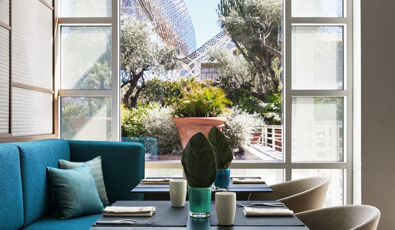 LOKAL WINDOW SEATING